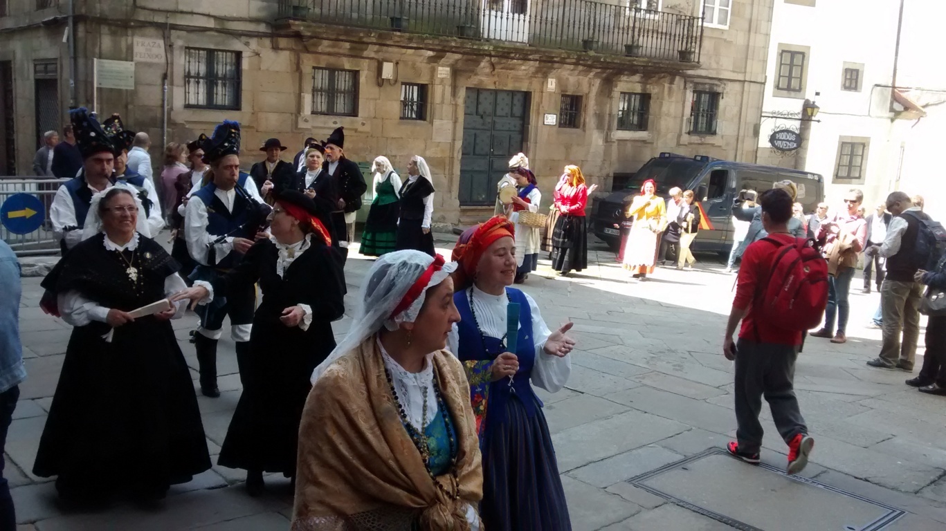 Desfile trajes de galicia
