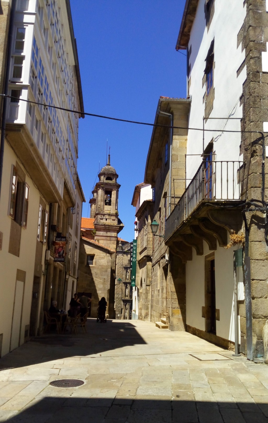 Foto 1 - Acceso a la Rúa de San Miguel desde la Rúa da Algalia de Arriba